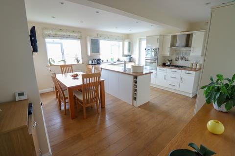 21 Ambleside Road, Bath, BA2 2LR