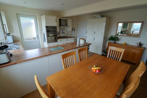21 Ambleside Road, Bath, BA2 2LR
