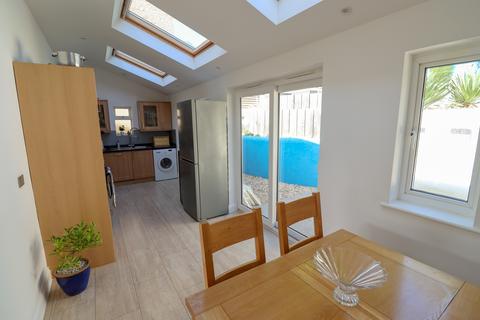 42 Elliston Drive, Bath, BA2 1LU