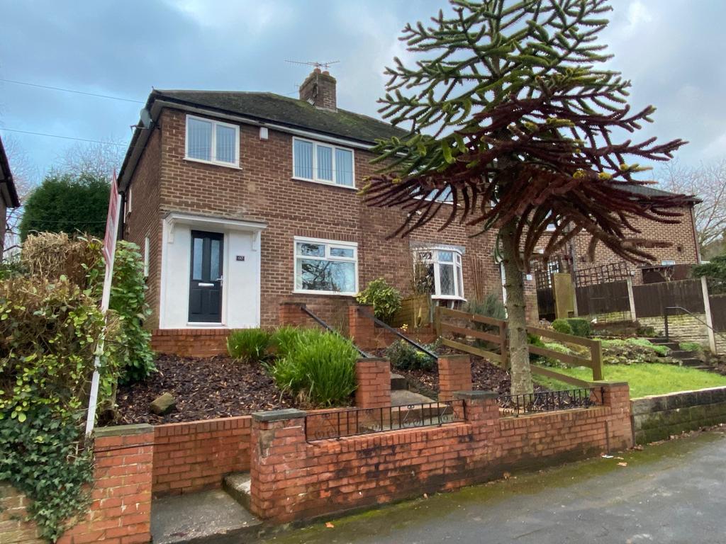 Hillport Avenue, Porthill... 3 bed semidetached house £160,000