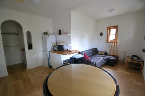 1 bedroom flat to rent, Wokingham Road, Reading