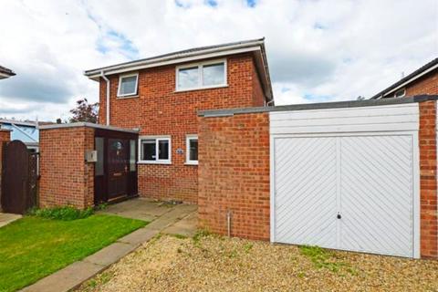 4 bedroom link detached house for sale - Pheasant Way, Yaxley, PE7