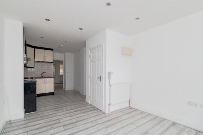 Kitchen/Dining Area