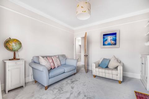 3 bedroom apartment for sale - Fieldhouse Road, London, SW12