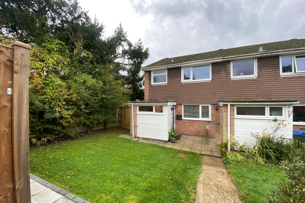 Lower Swanwick Road, Lower Swanwick 3 bed end of terrace house £310,000