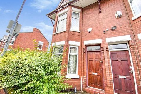 4 bedroom end of terrace house to rent, Carill Drive, Fallowfield, M14