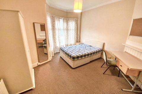undefined, Carill Drive, Fallowfield, M14