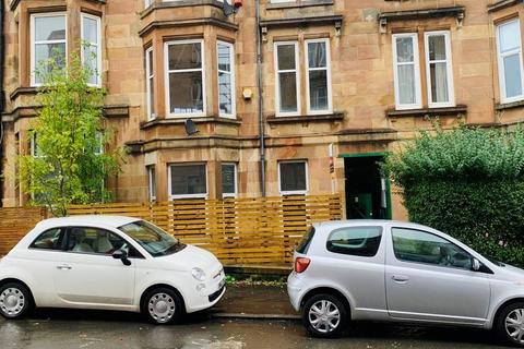 2 bedroom flat to rent, Walton street, Shawlands, Glasgow, G41