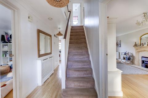 4 bedroom detached house for sale, Laburnum Way, Rayleigh, SS6