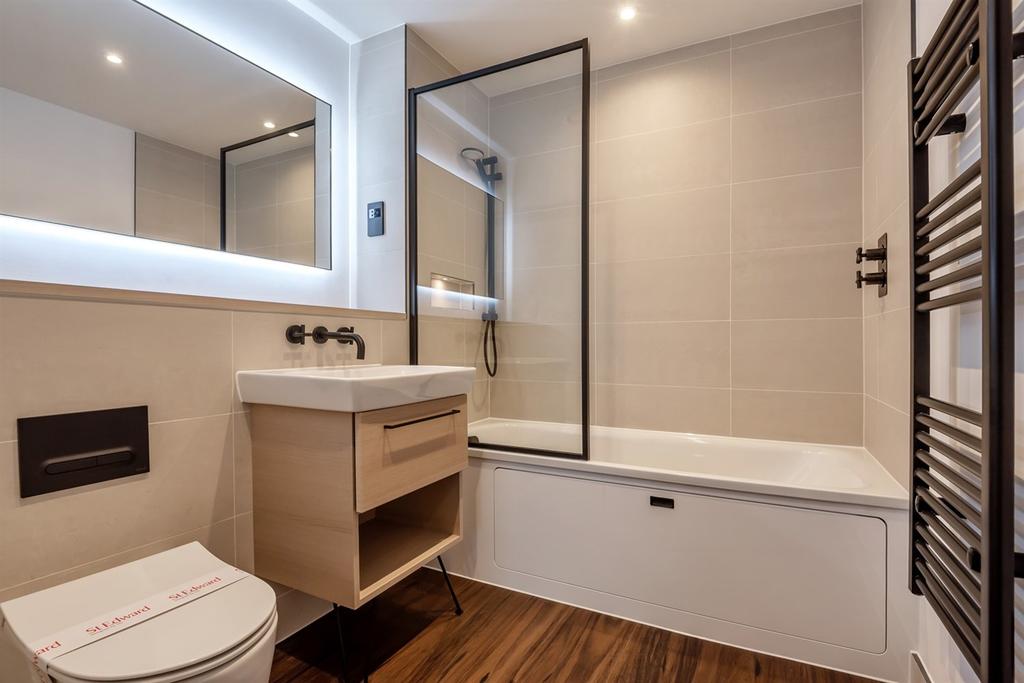 Main Bathroom