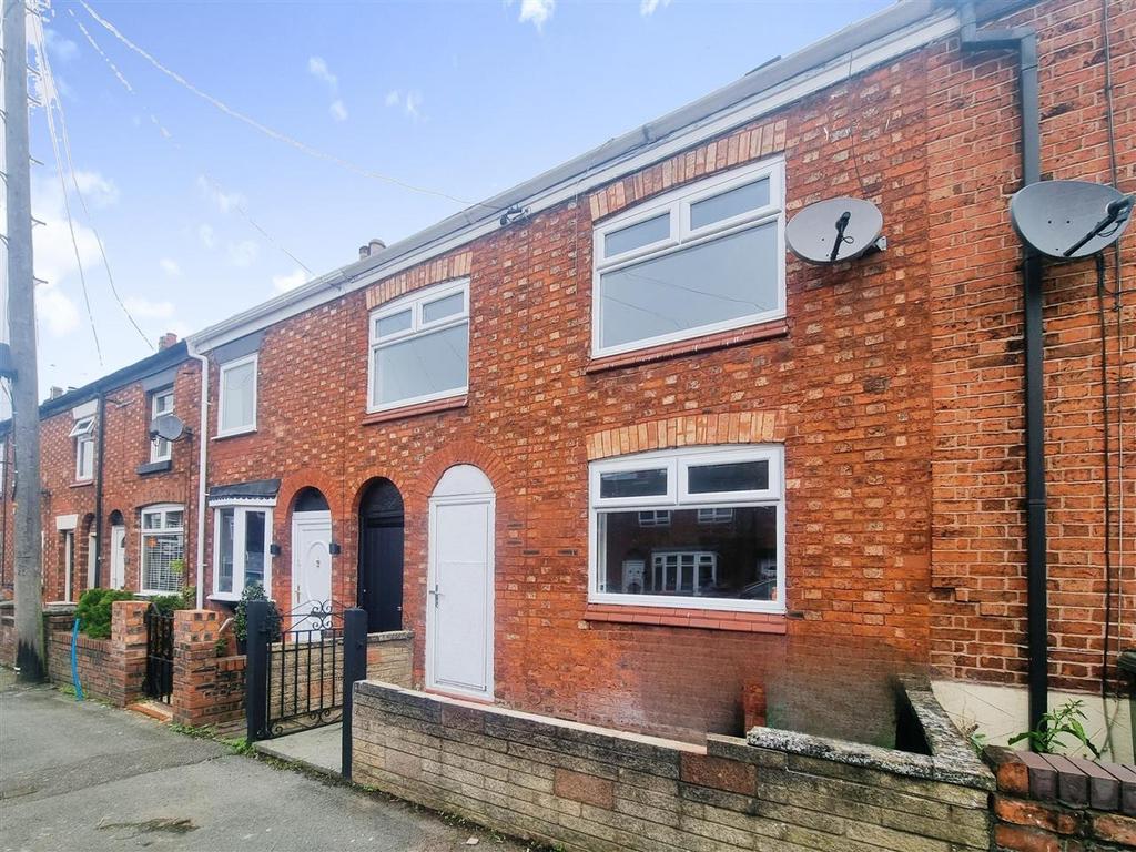 Station Road, Winsford 3 bed terraced house for sale £112,000