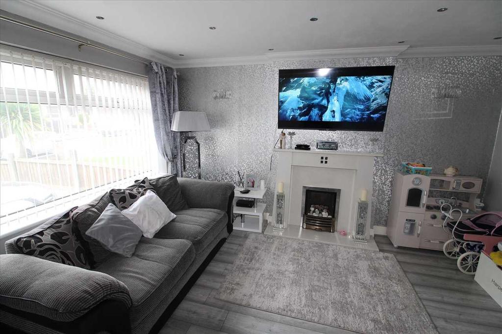 Saxon Way, Kirkby 3 bed semidetached house for sale £167,000