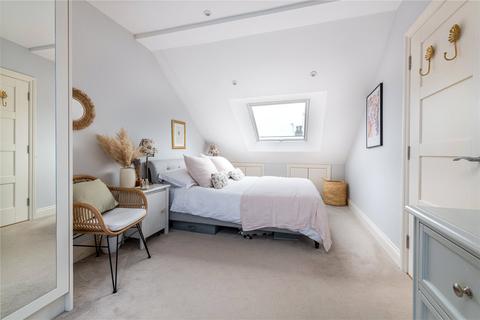 Flat 2, 2a Amies Street, London, SW11 2JL