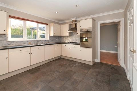4 bedroom detached house to rent - Maes Y Gorof, Ystradgynlais, Swansea, West Glamorgan, SA9