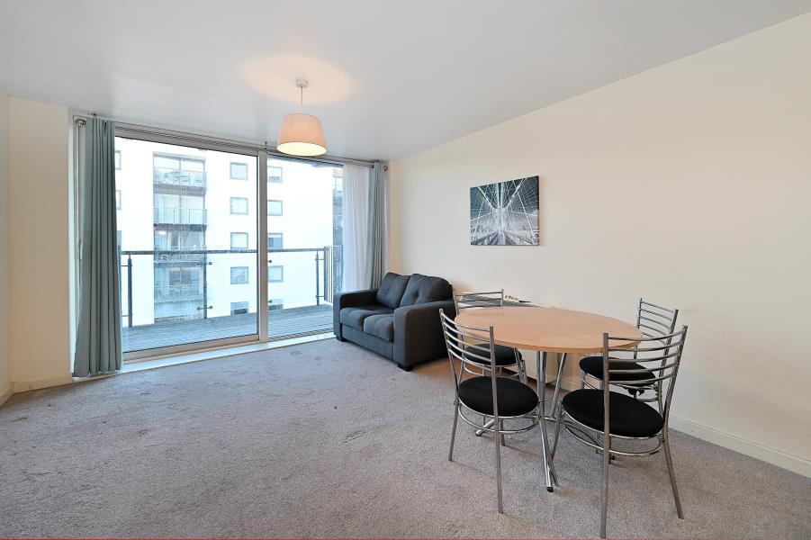 Medland House Limehouse E14 2 bed flat £2,197 pcm (£507 pw)