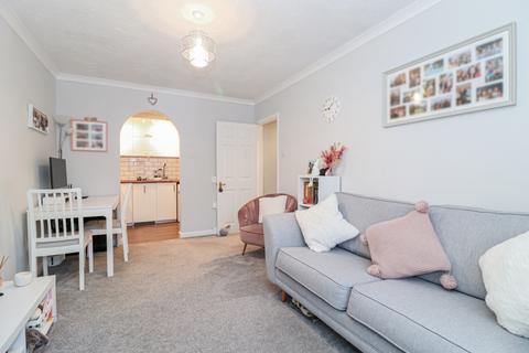 1 bedroom flat for sale - The Hideaway, College Road, Abbots Langley, Herts, WD5