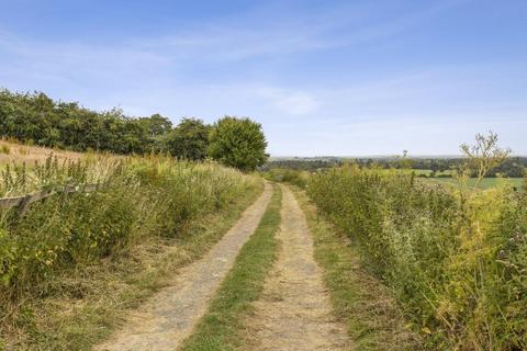 5 bedroom country house for sale, Apple Tree Barn Toddington