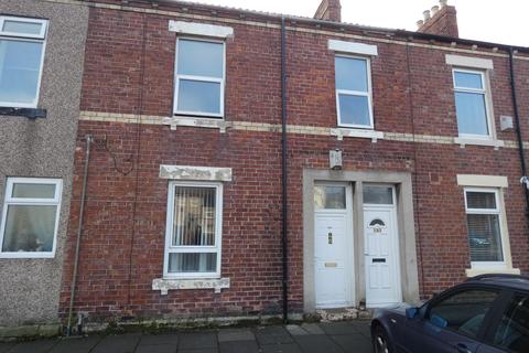 2 bedroom flat for sale - Bowes Street, Blyth, Northumberland, NE24 1EF