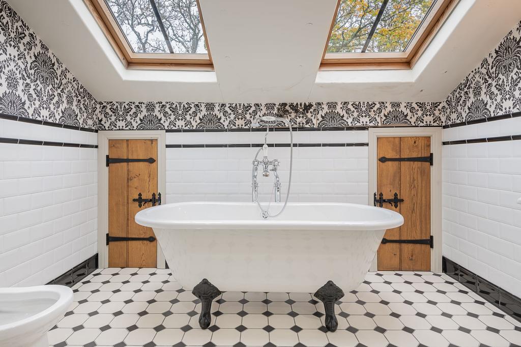 Sandwath Family Bathroom