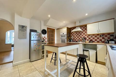 33 Duckworth Road, Exeter, EX2 9BP