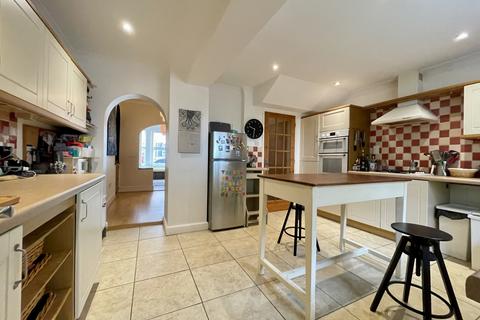 33 Duckworth Road, Exeter, EX2 9BP