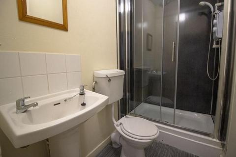 5 bedroom flat to rent, 138 North Sherwood Street Flat 4, NOTTINGHAM NG1 4EF