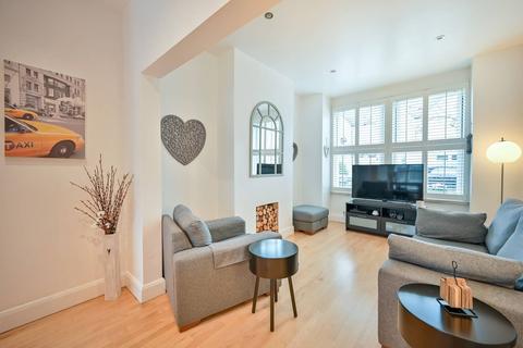 28 George Road, New Malden, KT3 6BU
