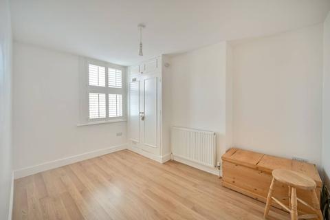 28 George Road, New Malden, KT3 6BU