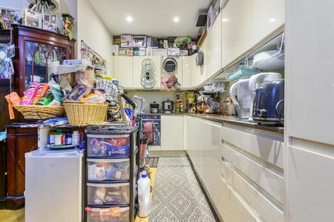 2 bedroom flat for sale, Sunbury-On-Thames,  Surrey,  TW16