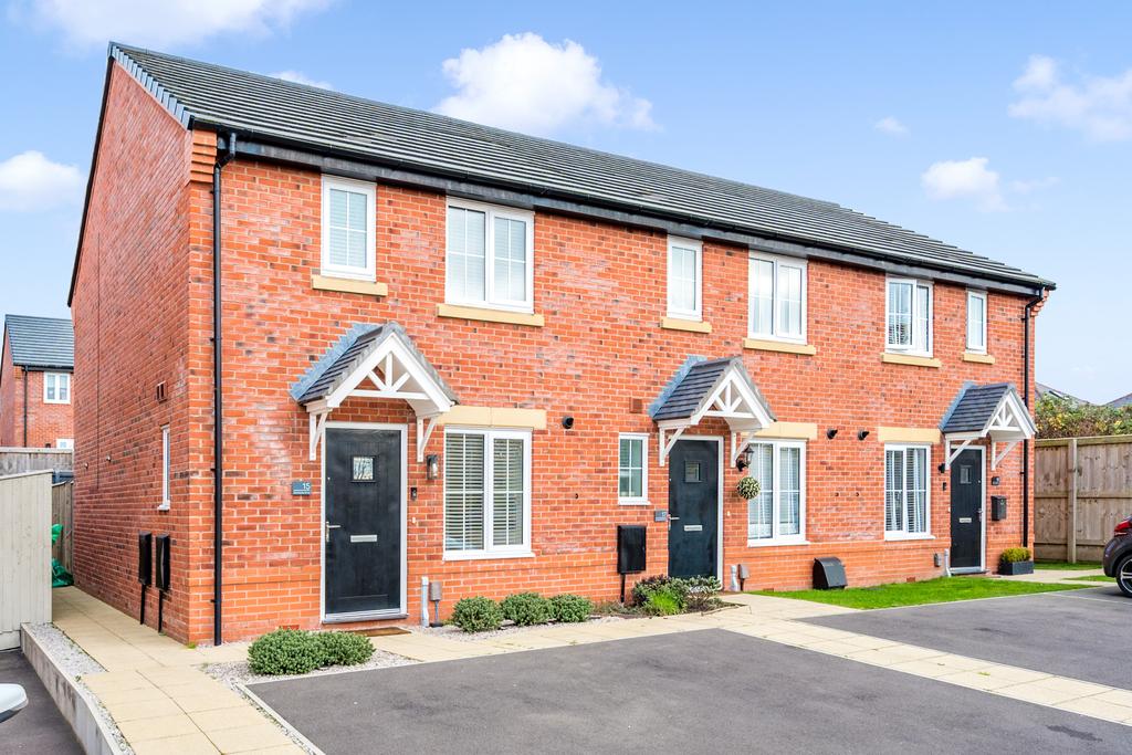 Brimstone Drive, NewtonleWillows, WA12 3 bed semidetached house for