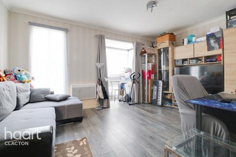 19a Beach Road, Clacton-on-sea, CO15 1UF