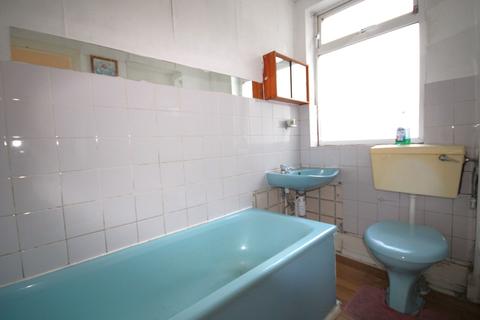 34 Albany Park Avenue, Enfield, EN3 5NT