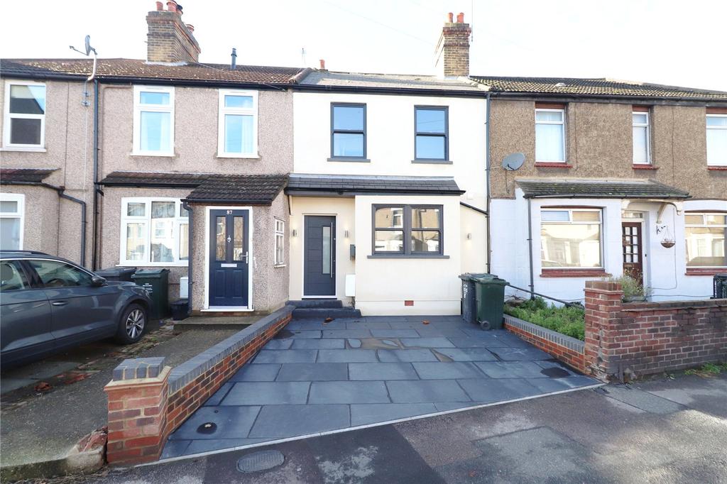 St Vincents Road, Dartford, DA1 3 bed terraced house £1,750 pcm (£404 pw)