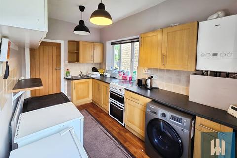 3 bedroom semi-detached house to rent, Lynton Avenue, Springwood, Huddersfield, HD1