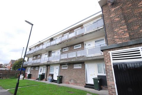 1 bedroom apartment to rent, Belsay Gardens, Gosforth