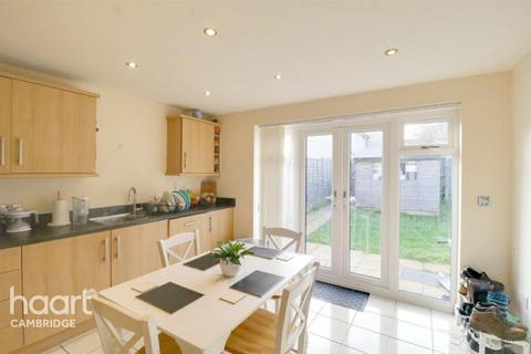 3 bedroom semi-detached house to rent, Fulbourn Road, Cambridge