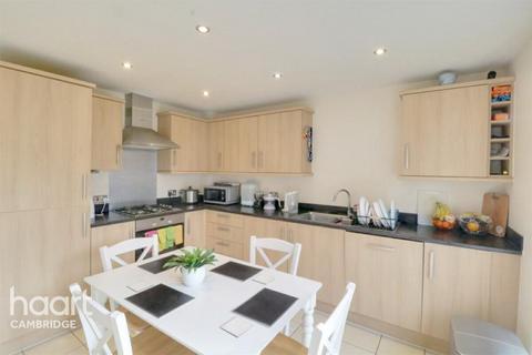 3 bedroom semi-detached house to rent, Fulbourn Road, Cambridge