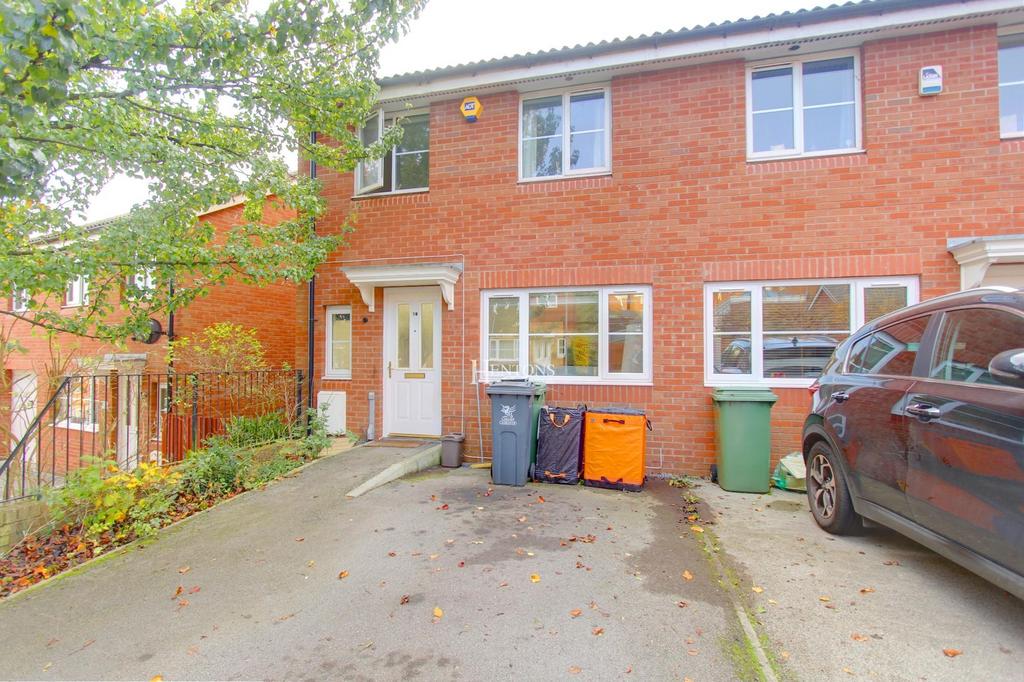 Cottingham Drive, Pontprennau, Cardiff 4 bed semidetached house £285,000