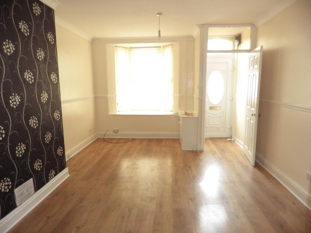 Macdonald Street, Liverpool, Merseyside, L15 2 bed terraced house £90,000