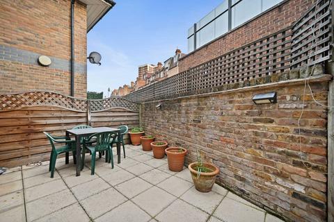 2 bedroom apartment for sale, Sterne Street, Shepherds Bush, London W12 8AD