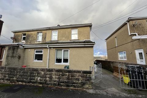 3 bedroom semi-detached house for sale - Highland Crescent, Dyffryn Cellwen, Neath, Neath Port Talbot.