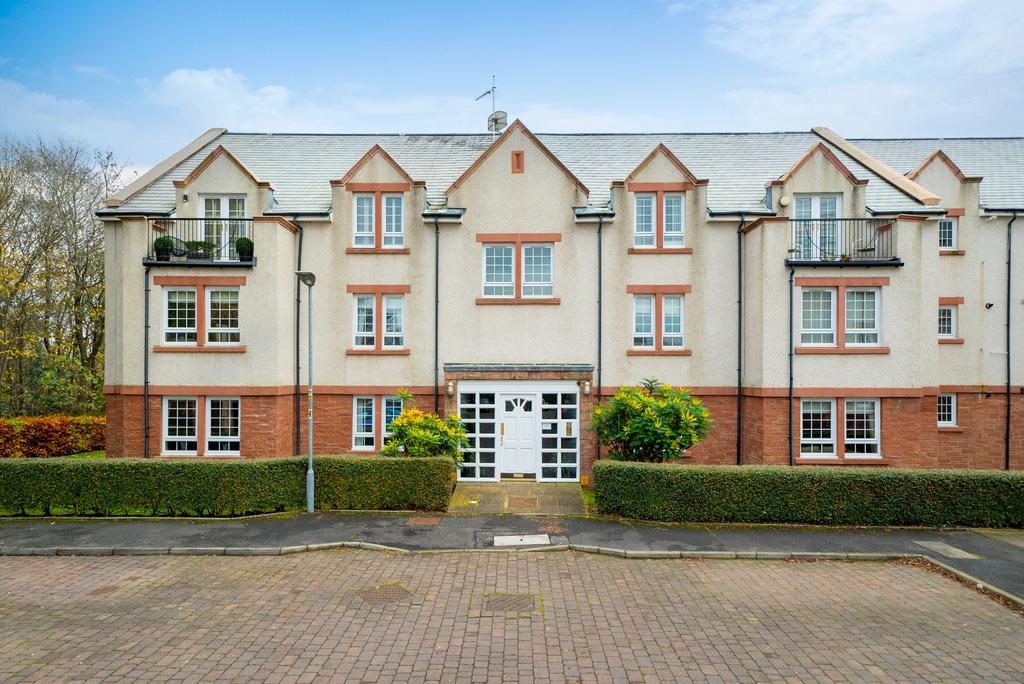 The Fairways, Bothwell, Glasgow, G71 8PB 2 bed apartment £265,000