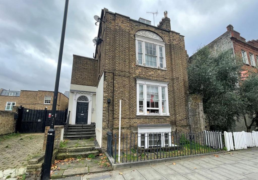 Flat 5, 37 West Hill, Wandsworth... 1 bed flat £325,000