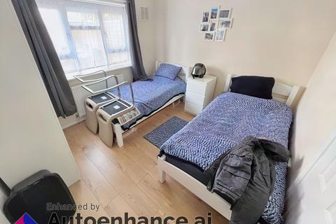 2 bedroom ground floor maisonette for sale - Parkfield Drive, Northolt UB5