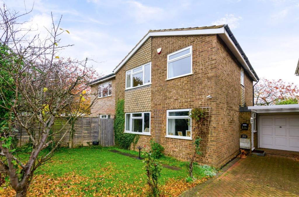Bowling Green Road, Cranfield, Bedford 4 bed detached house £500,000