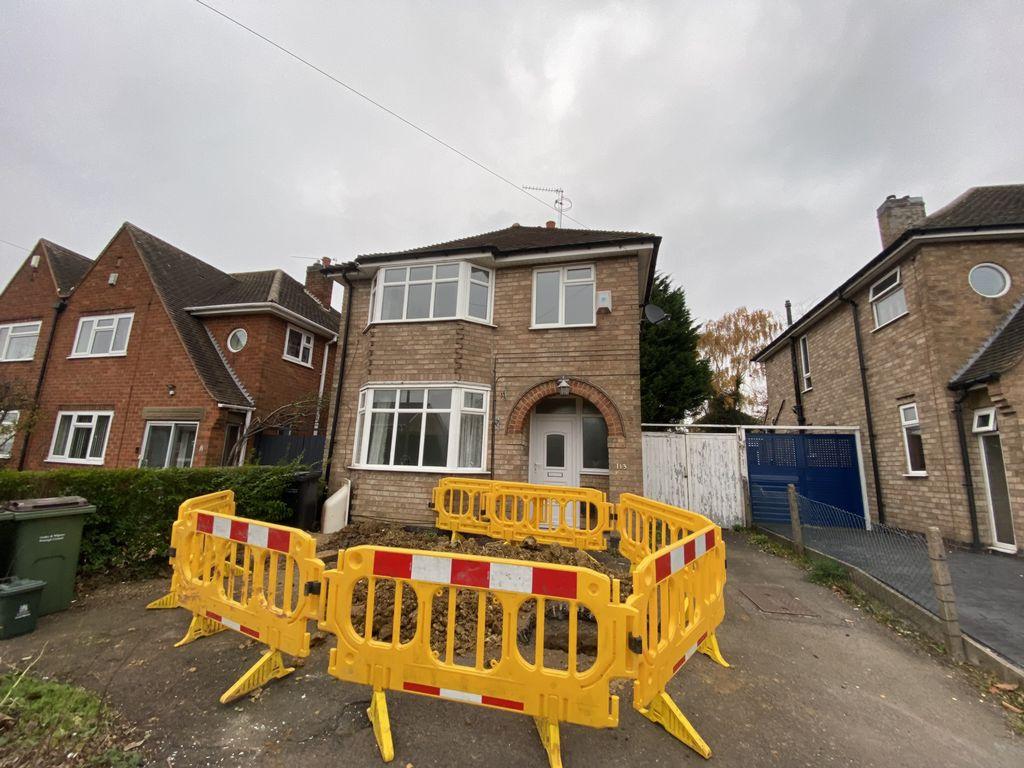 Uplands Road, Oadby, LE2 3 bed detached house £950 pcm (£219 pw)