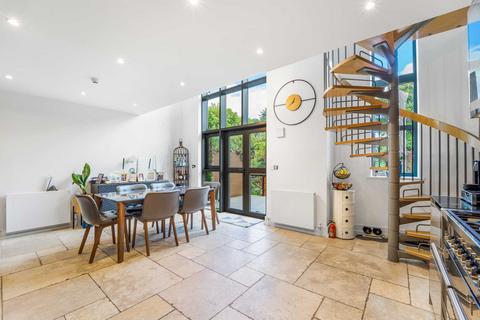 4 bedroom townhouse for sale, Tallow Road, `The Island`, Brentford