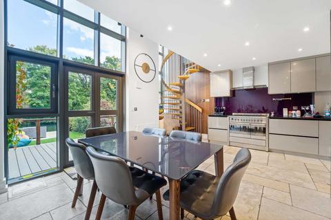 8 Tallow Road, Brentford, TW8 8EU