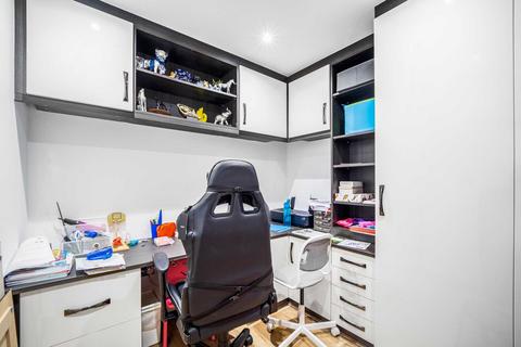 8 Tallow Road, Brentford, TW8 8EU
