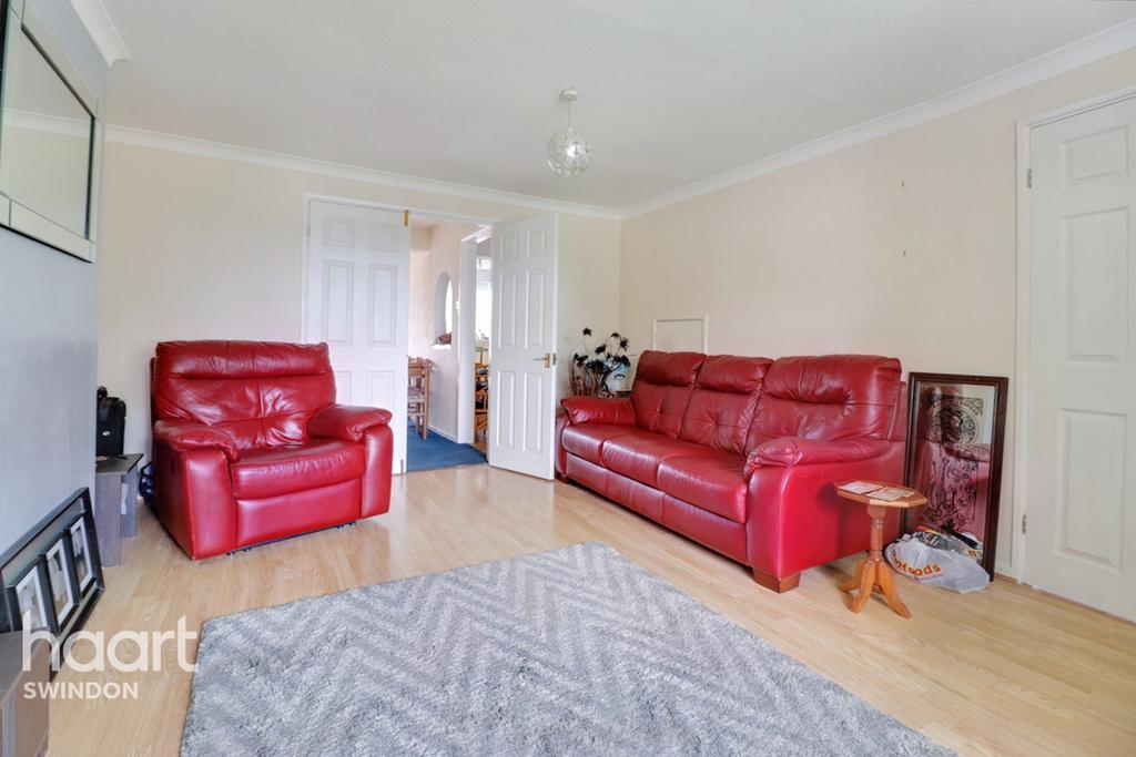 penhill-drive-swindon-3-bed-semi-detached-house-235-000